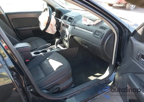 2010 Ford Fusion Se z USA, uszkodzony, nr VIN 3FAHP0HA6AR320782